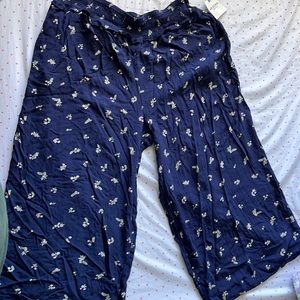 (NWT) Navy floral summer flowy pants